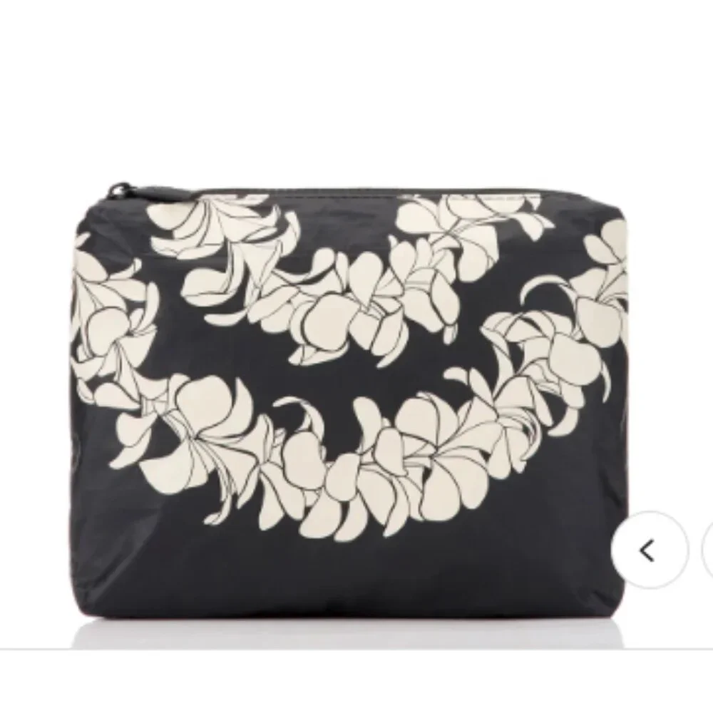 Small Pouch Plumeria Lei  NWT - Picture 5 of 5